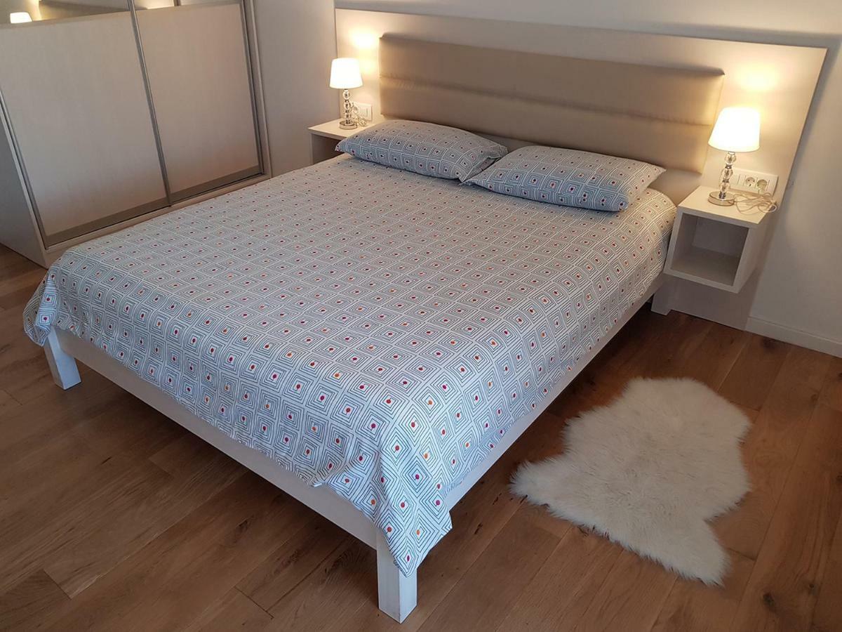 Apartment Domalu Old Town Задар Екстериор снимка